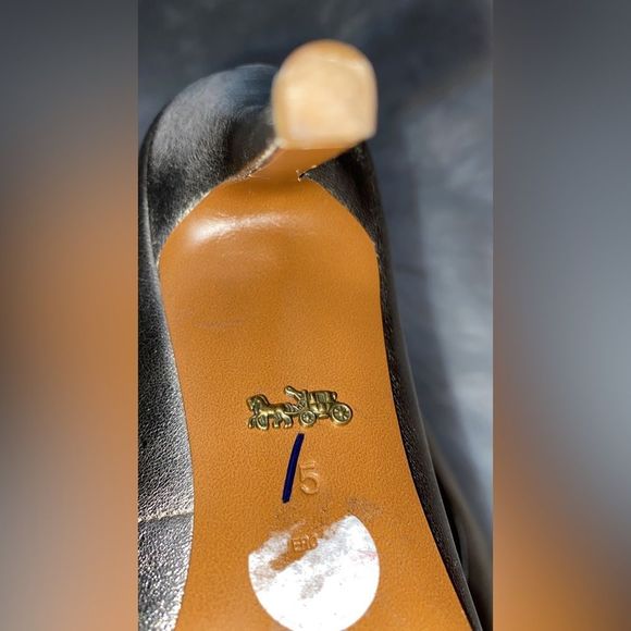 Coach gold heels - Picture 11 of 11